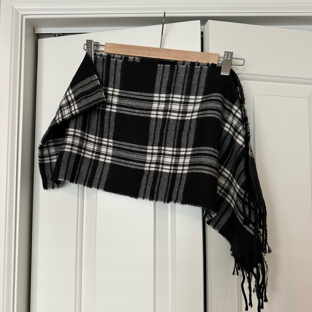 Black & White Scarf
